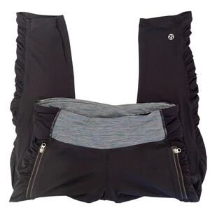 Black Leggings with Ruched Sides Capri